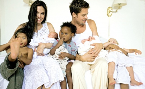 2008-Jolie-Pitt-Twins-First-Picture-01_copy_copy