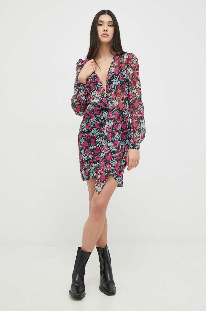 Galerie: Módní trend: Nejkrásnější jarní šaty, které sluší ženám ve 30 ...