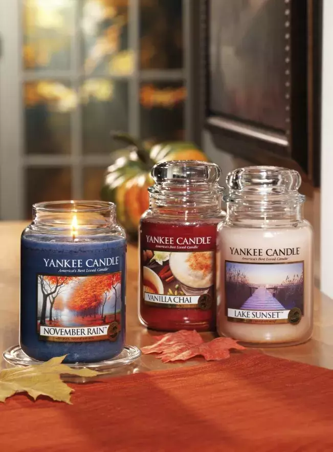 Jeden z podzimních setů vonných svíček Yankee Candle