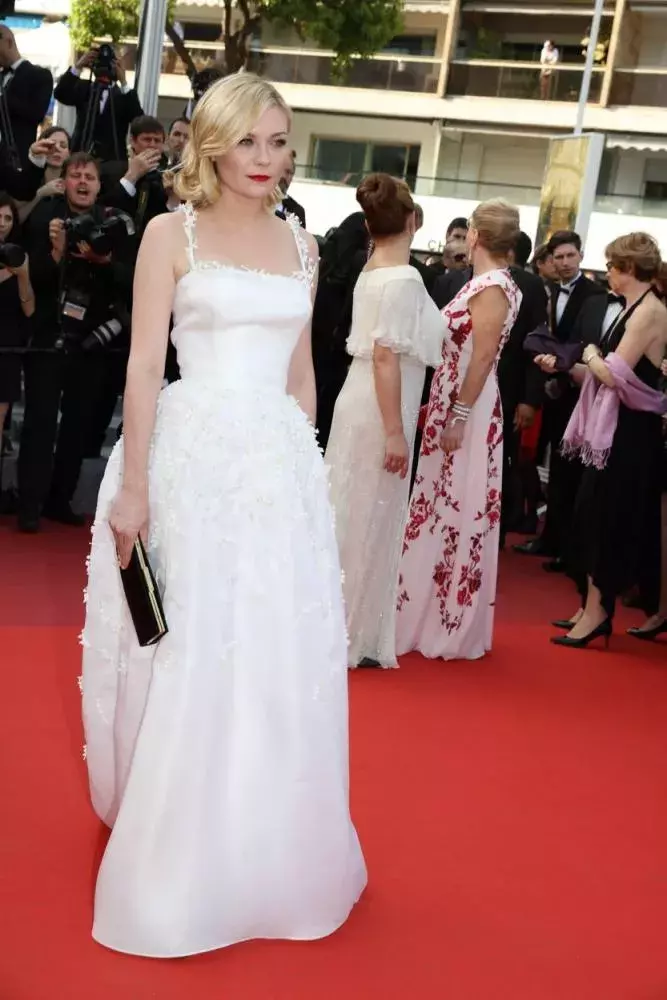 Aktuálně single Kirsten Dunst (34) po rozchodu omládla. Na francouzskou Riviéru dorazila jako speciální host – společně např. s Vanessou Paradis nebo Donaldem Sutherlandem zasedla do odborné poroty.