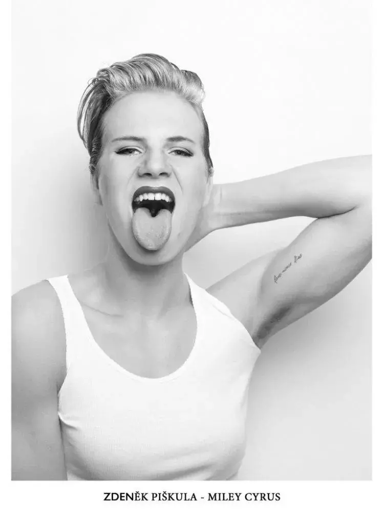 Foto 4 k článku Fotogalerie: Porovnejte proměny českých celebrit se zahraničními originály