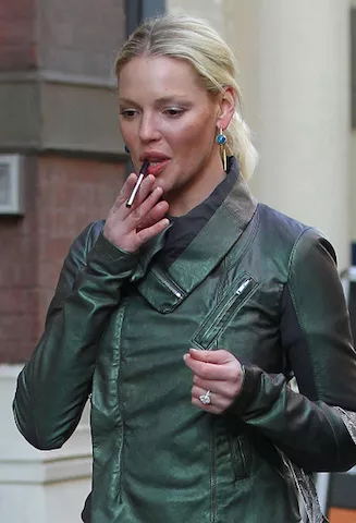 Katherine Heigl smoking