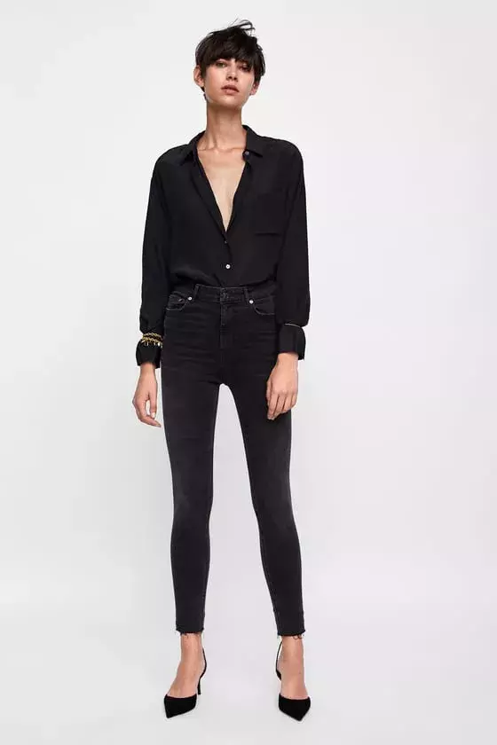 Foto 2 k článku Záruka dokonalého looku: Těchto 25 kousků je vratná investice