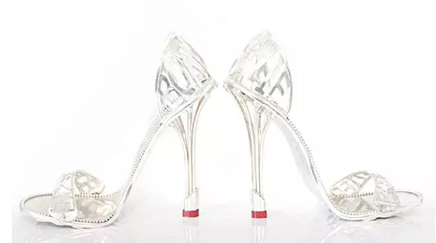 Foto 1 k článku Nejdražší boty planety: Opravdu byste tohle vyměnili za vilu v Dubaji? 