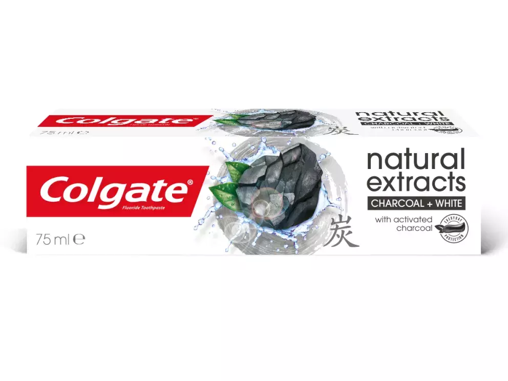 <p>Kromě ochrany zubů všichni toužíme také po běloskvoucím úsměvu a novinka <strong>Colgate Naturals Charcoal</strong> s obsahem <strong>aktivního uhlí</strong> je ideální bělící pastou. </p>
