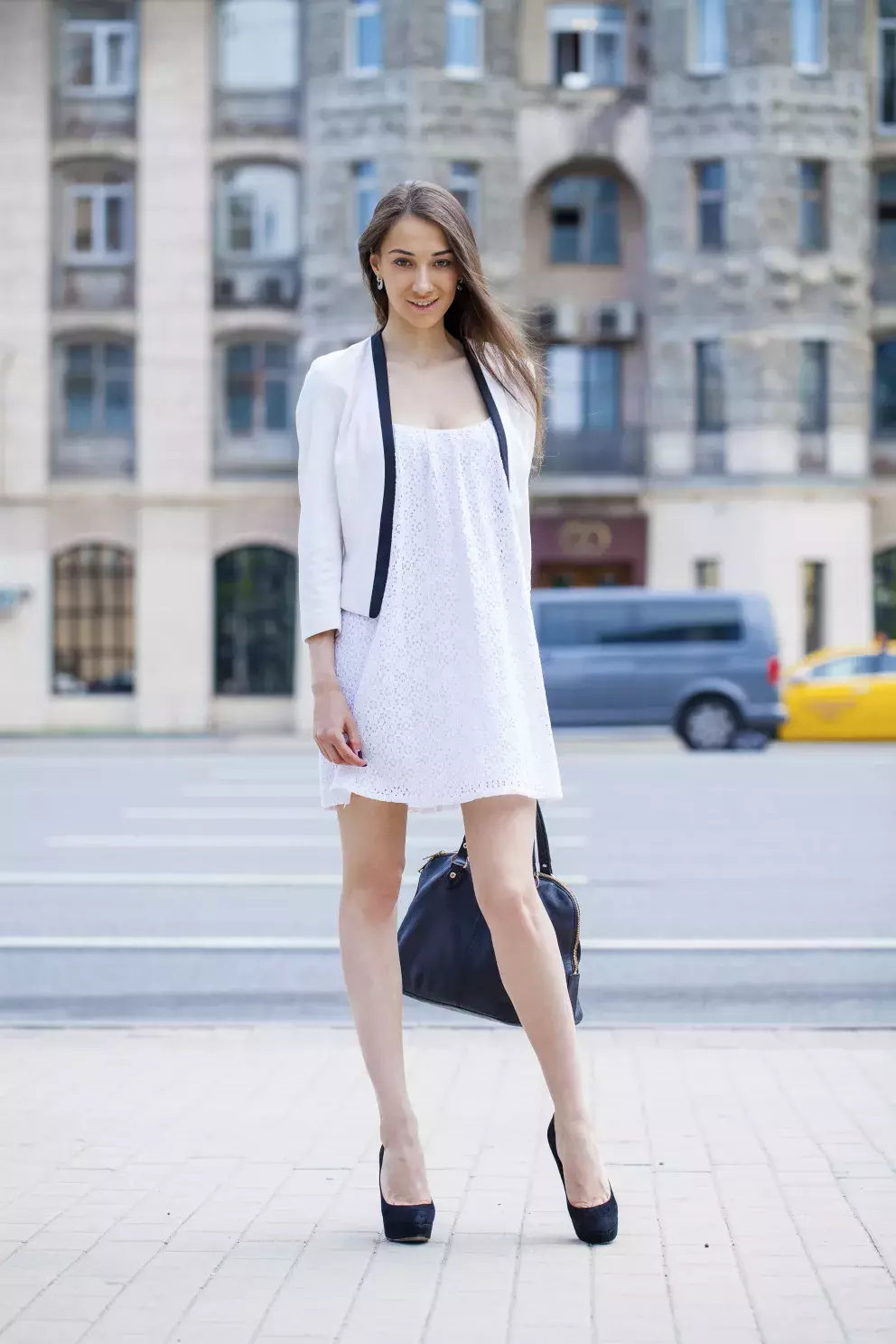 Foto 2 k článku Jaro plné barev: Tyhle šaty potřebujete!