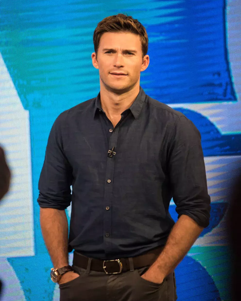 <p><strong>Scott Eastwood</strong> je nejmladším synem herecké legendy Clinta Eastwooda. Znát ho můžete například z romantického filmu Nejdelší jízda, kde si zahrál s Britt Robertsonovou. V roce 2016 se objevil ve filmu Sebevraždený oddíl a o rok později ve filmu Rychle a zběsile 8. Loni zazářil ve sci-fi Pacific Rim: Povstání.</p>
