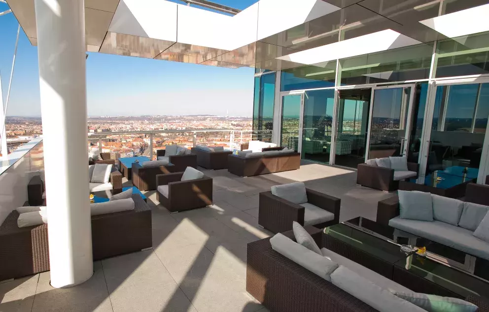 <p><strong>5x večeře s redakcí v luxusní restauraci Aureole, jedna v hodnotě 2000 Kč</strong></p>
