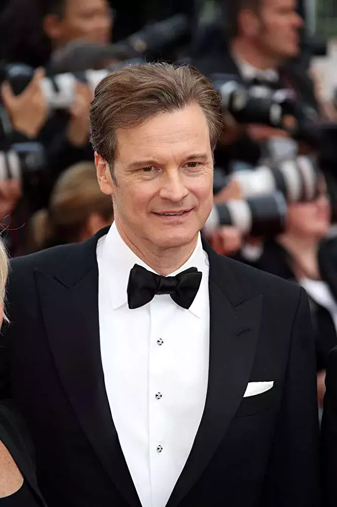 <p>Britský herec <strong>Colin Firth </strong>nás okouzlil už jako pan Darcy v minisérii Pýcha a předsudek před 25 lety a jeho kouzlo za ty roky nevyprchalo, ani když už letos sfoukne šedesát svíček na dortu...</p>
