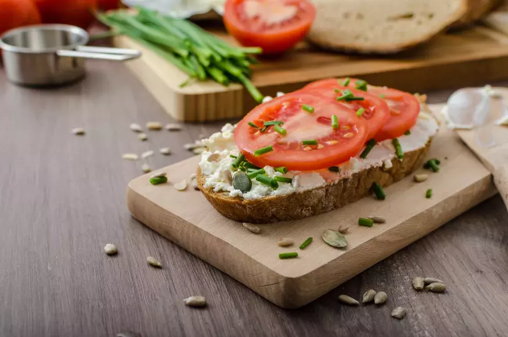 Pomazánky v hlavní roli: Inspirace pro rychlou večeři nebo svačinu