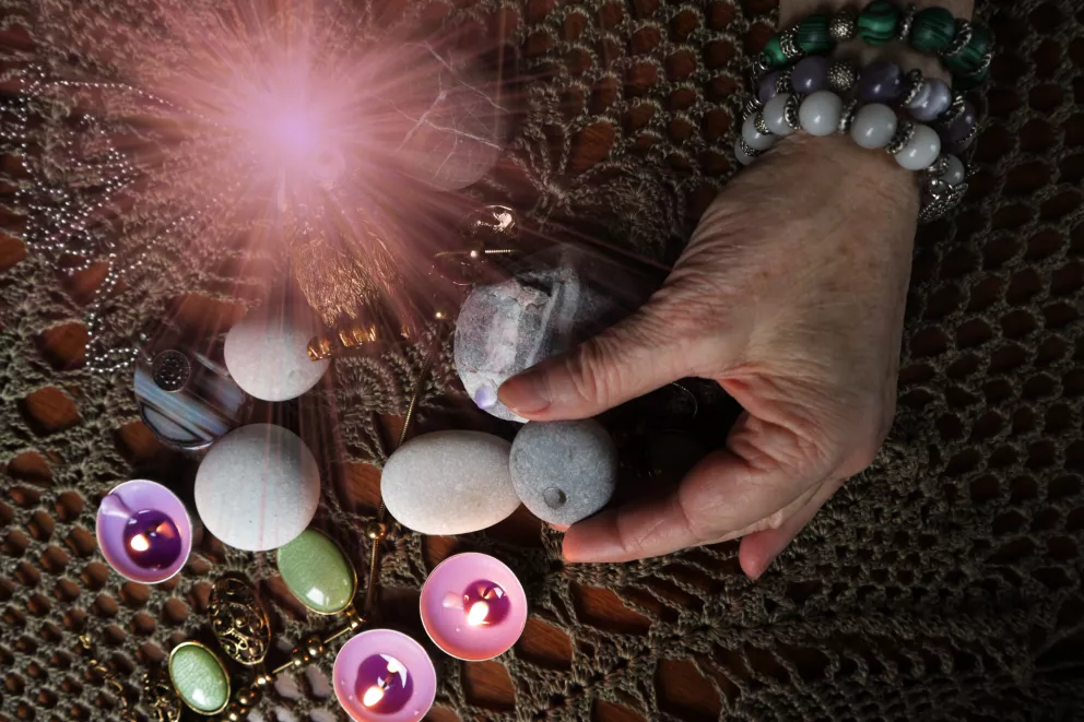 Věštění z kamenů