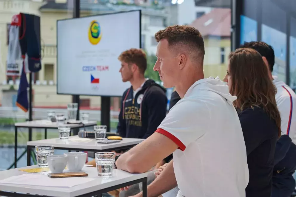 Foto 8 k článku Sazka darovala skrze olympijské medailisty 300 000 korun na dětský sport
