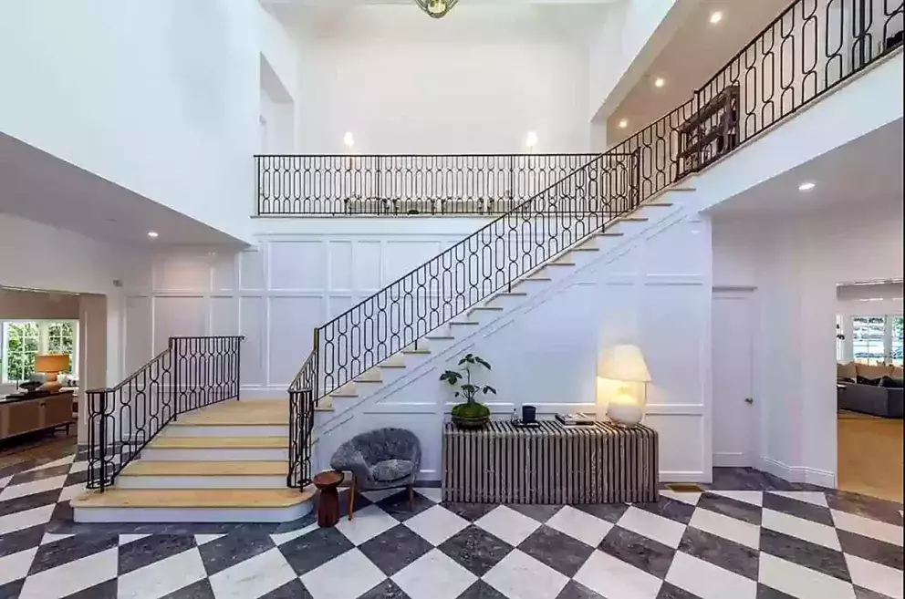 Schodiště v domě Reese Witherspoon