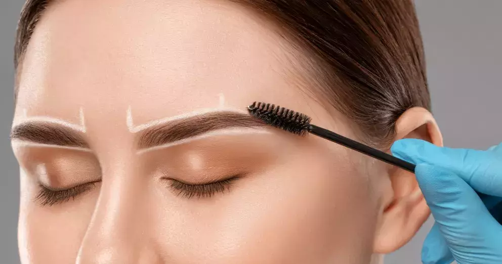 Úprava přirozeného obočí