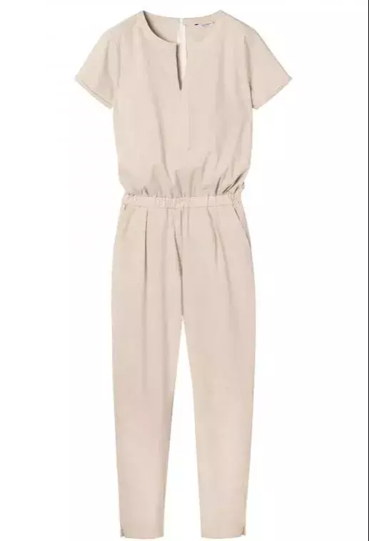 Foto 13 k článku Co se nosí: Zařaďte do vašeho šatníku i overaly. Zalichotí každé ženské postavě