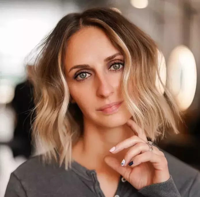 Foto 10 k článku Proč je bob oblíbeným letním účesem? Ušetříte čas se stylingem! 