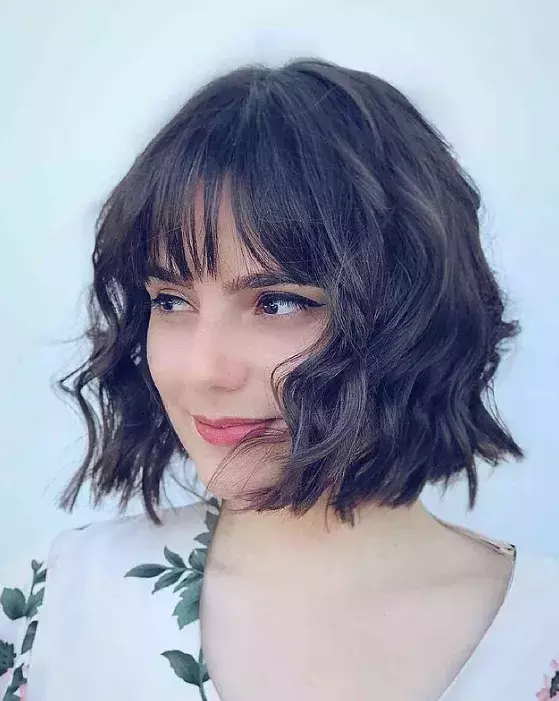 Foto 5 k článku Proč je bob oblíbeným letním účesem? Ušetříte čas se stylingem! 