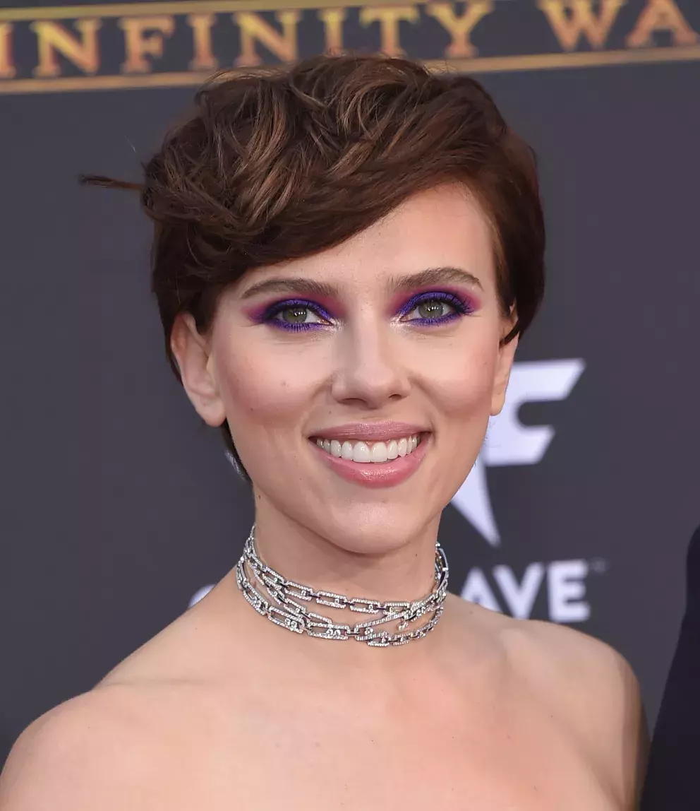 Foto 13 k článku Svůdná Scarlett Johansson se ukázala v bikinách: Nadupaný dekolt a dokonalý zadeček