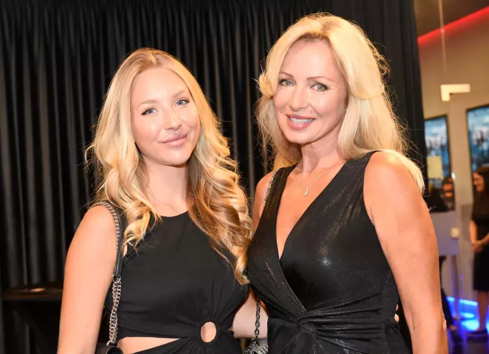 Foto 1 k článku Jablko nepadlo daleko od stromu: Dcera Kateřiny Brožové vypadá jako její mladší kopie