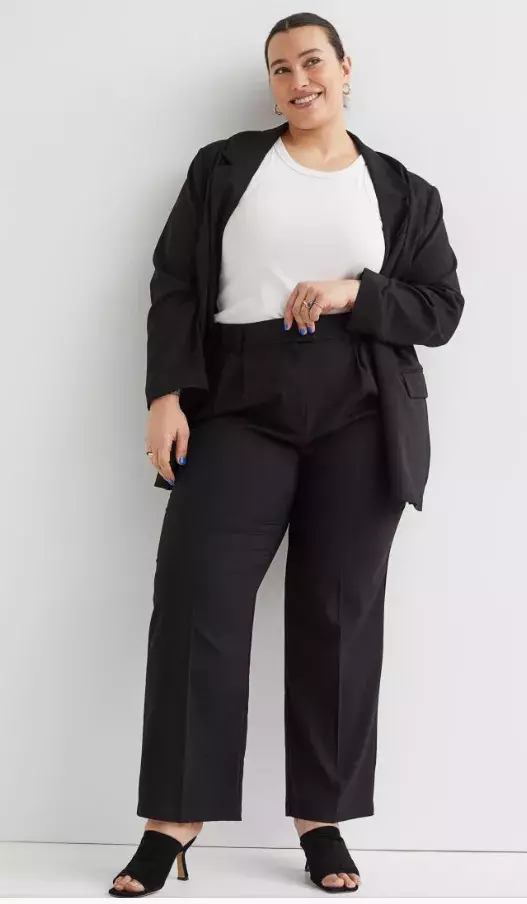 Elegantní kalhoty s vysokým pasem, 799 Kč, H&M, Zdroj. Archiv firmy. 