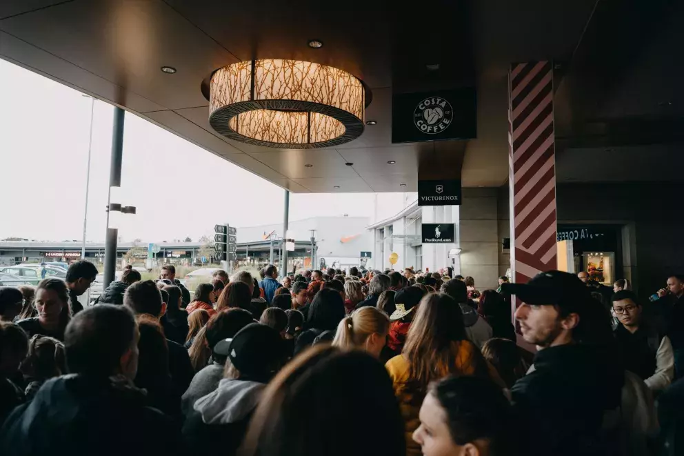 Foto 1 k článku Eva Burešová hlásí návrat do pracovního procesu. Poporodní kila jí neuvěřitelně sluší