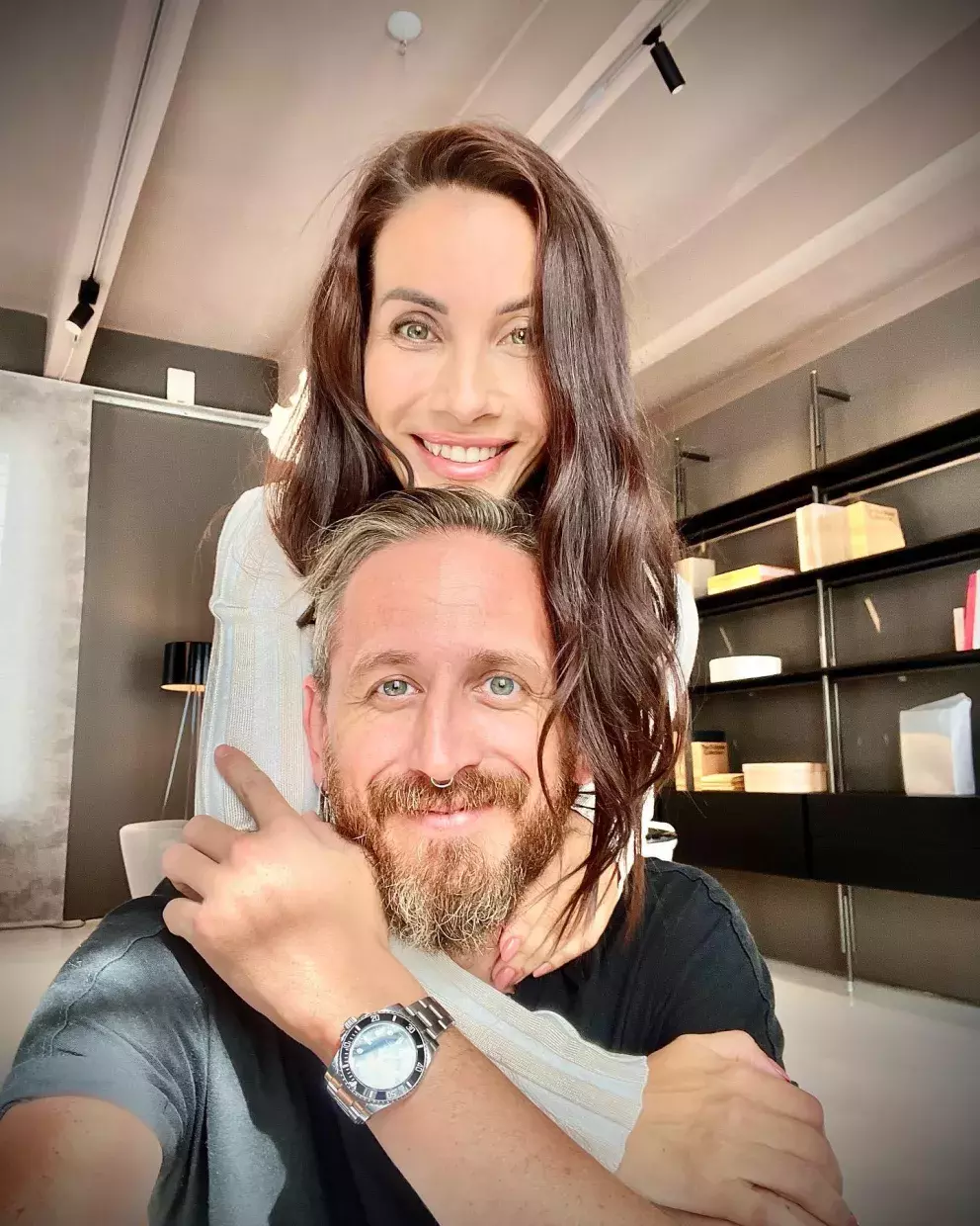 Foto 5 k článku Je to láska jako trám! Eva Decastelo a Tomáš Třeštík vypadají na společné fotce dokonale