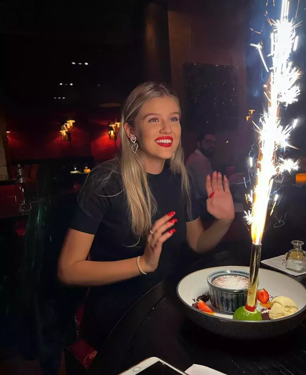 Foto 1 k článku Dcera Ivy Kubelkové oslavila 18. narozeniny. Natálie krásou šlape na paty slavné mamince