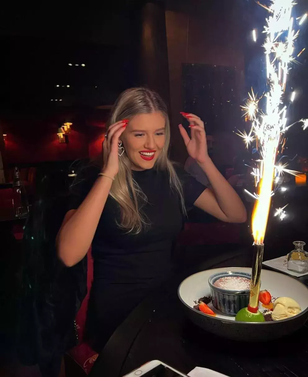 Foto 5 k článku Dcera Ivy Kubelkové oslavila 18. narozeniny. Natálie krásou šlape na paty slavné mamince