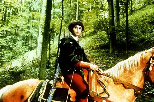 Foto 1 k článku Princezna Fantaghirò po 31 letech: Podívejte se, jak se zub času podepsal na Romualdovi či Černé královně