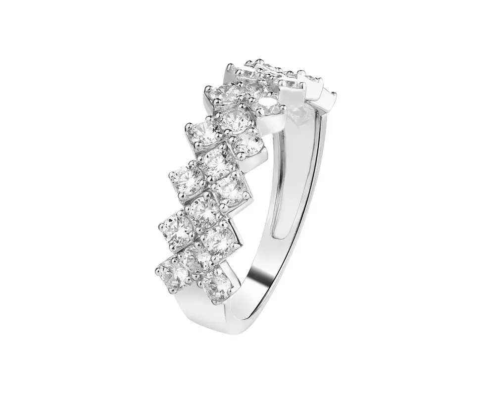 Stříbrný prsten se zirkony