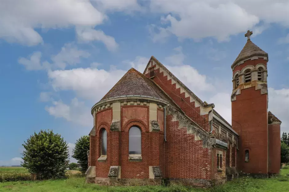 Kostel ve stylu Art Deco, Pikardie, Francie