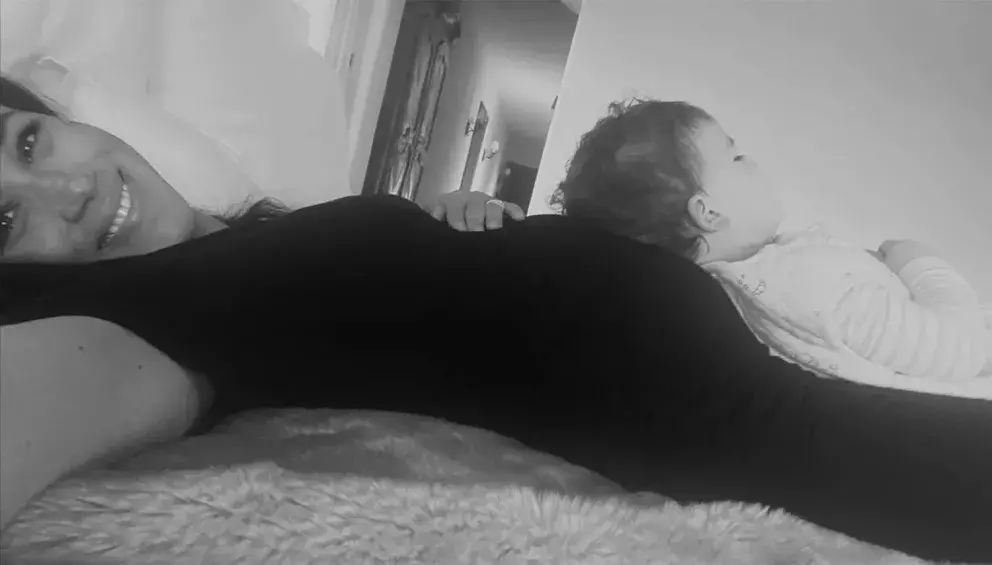 Foto 10 k článku Nový dokument o Harrym a Meghan odhaluje fotografie, které nikdy nikdo neviděl. Zásnuby na dece nebo tajný výlet