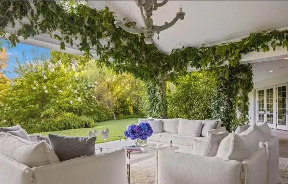 Foto 7 k článku Sylvester Stallone prodává své luxusní sídlo, které koupil před necelým rokem. Nahlédněte k Rambovi domů