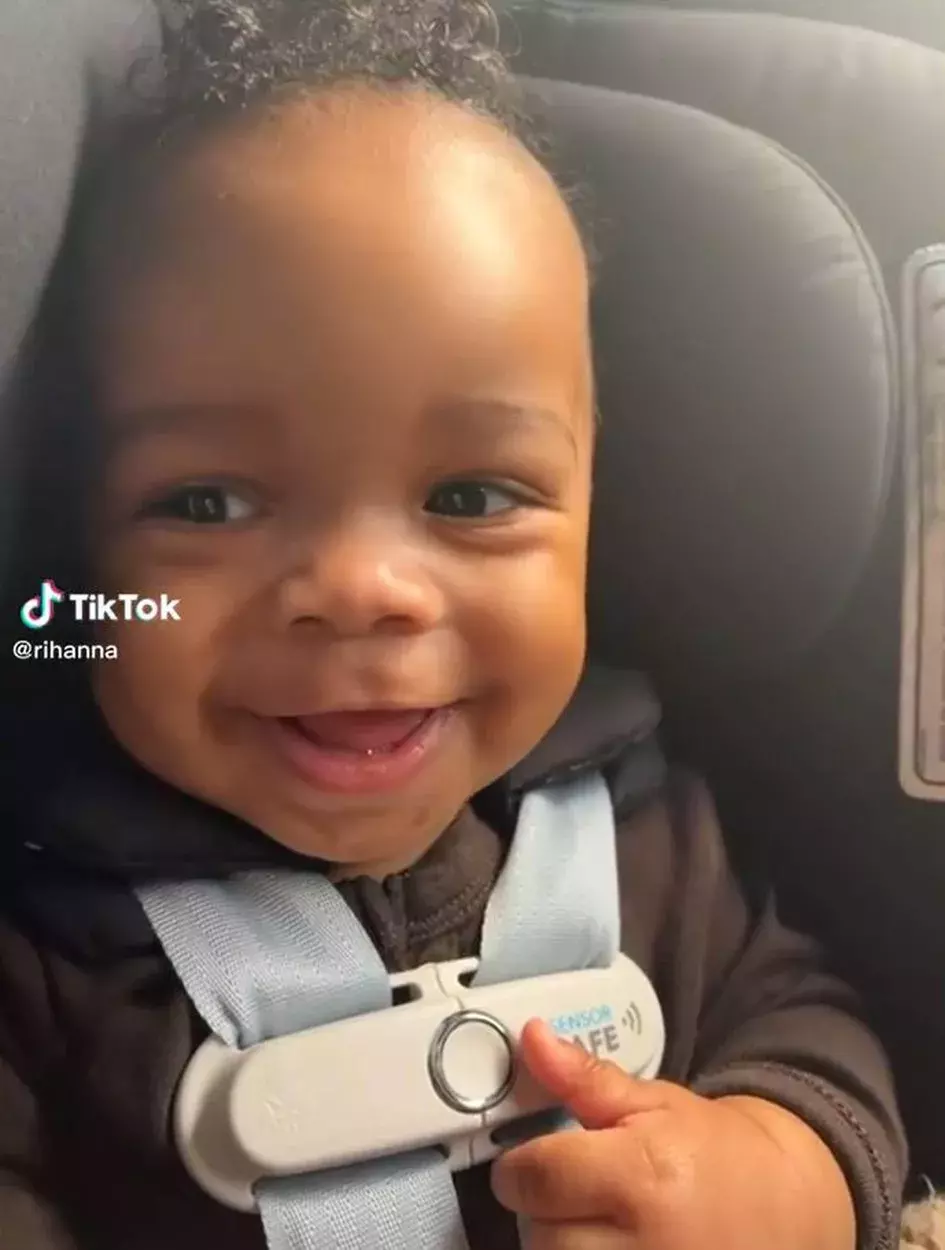 Foto 4 k článku Zpěvačka Rihanna poprvé ukázala světu svého prvorozeného syna. Roztomilost sama, píší fanoušci