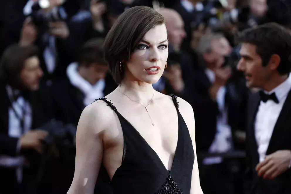 Foto 8 k článku Hvězda legendárního filmu Pátý element Milla Jovovich se téměř v padesáti letech ukázala bez make-upu