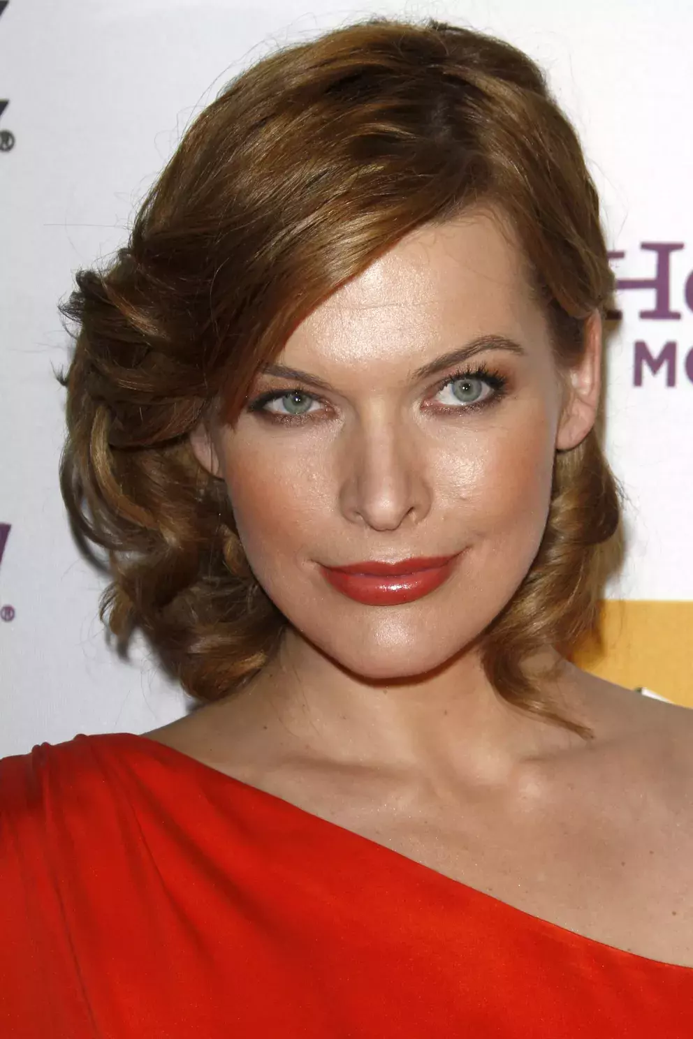 Foto 12 k článku Hvězda legendárního filmu Pátý element Milla Jovovich se téměř v padesáti letech ukázala bez make-upu