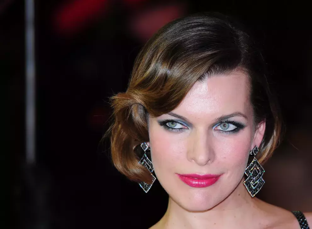 Foto 3 k článku Hvězda legendárního filmu Pátý element Milla Jovovich se téměř v padesáti letech ukázala bez make-upu