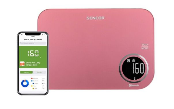 Chytrá kuchyňská váha s Bluetooth Sencor SKS 707x vás díky aplikaci Sencor FOOD jednoduše a napřímo propojí s jednou z největších databází potravin.&nbsp;Sportovci a fanoušci zdravého životního stylu tak snadno získají detailní přehled o nutričních hodnotách konzumovaných potravin. Váha pomůže i všem, kteří potřebují detailně znát poměr výživových složek v tom, co jedí z důvodů zdravotního omezení.&nbsp;Kolik sacharidů obsahuje 400g jablíčko? Kolik tuku a bílkovin obsahuje chystaný steak? Chytrá kuchyňská váha vám to řekne velmi přesně.&nbsp;Nejvěrnějším parťákem bude chytrá váha Sencor každému, kdo se buď rozhodl pro zdravější životní styl, nebo třeba jen shodit pár přebytečných kil.

Sencor, 999 Kč
