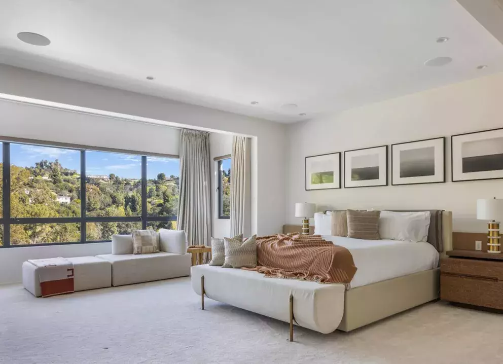 Foto 4 k článku Vstupte do luxusního sídla Zoufalé manželky Evy Longorii: Nechybí zde bazén, kino nebo vinárna