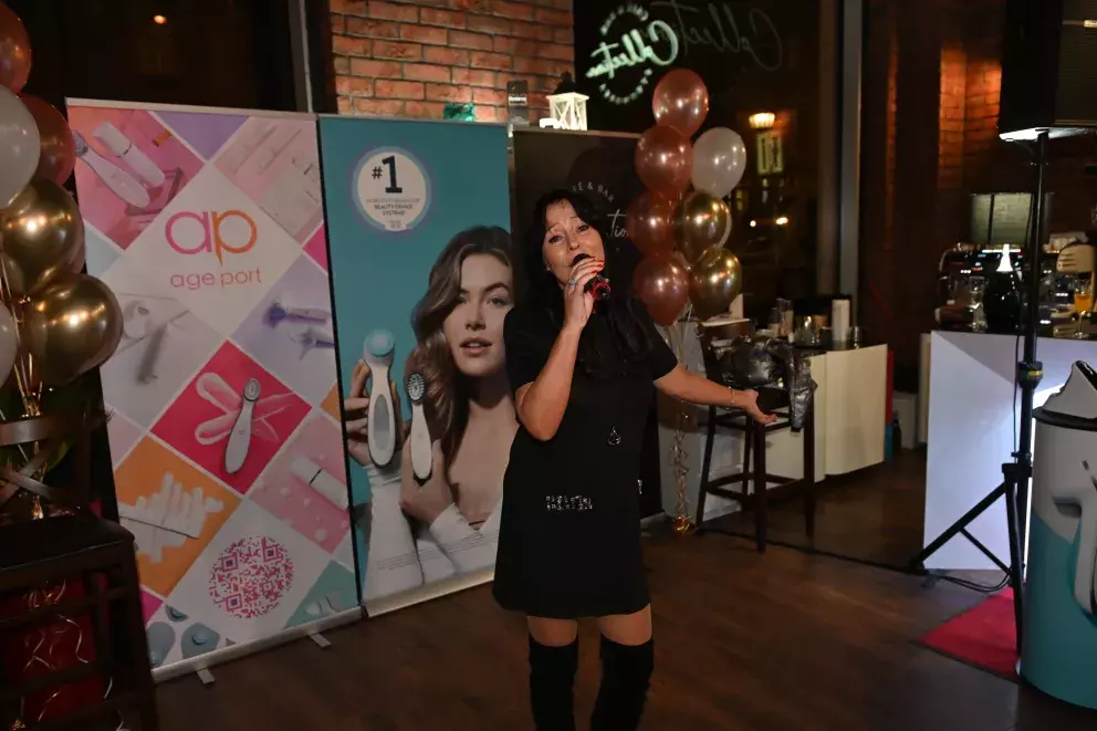 Foto 47 k článku Collagen párty v Café & Bar Stromovka Collection: Známé tváře přišly objevit tajemství anti-aging péče