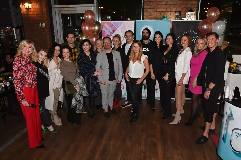 Foto 59 k článku Collagen párty v Café & Bar Stromovka Collection: Známé tváře přišly objevit tajemství anti-aging péče