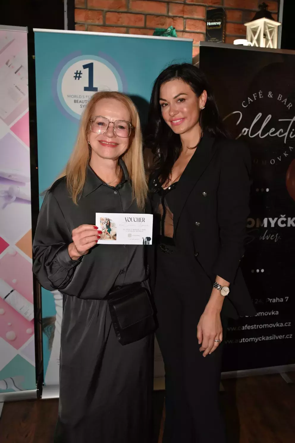 Foto 3 k článku Collagen párty v Café & Bar Stromovka Collection: Známé tváře přišly objevit tajemství anti-aging péče