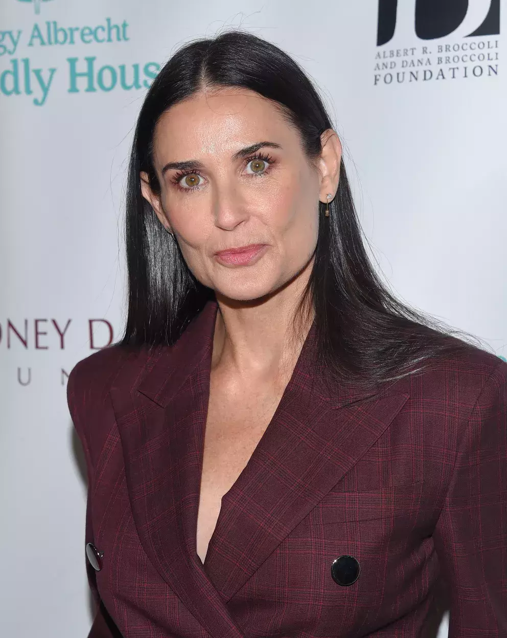 Foto 2 k článku Herečka Demi Moore vyvedla na akci svoji dceru. Věkový rozdíl téměř 30 let byste těžko poznali, vypadají jako sestry