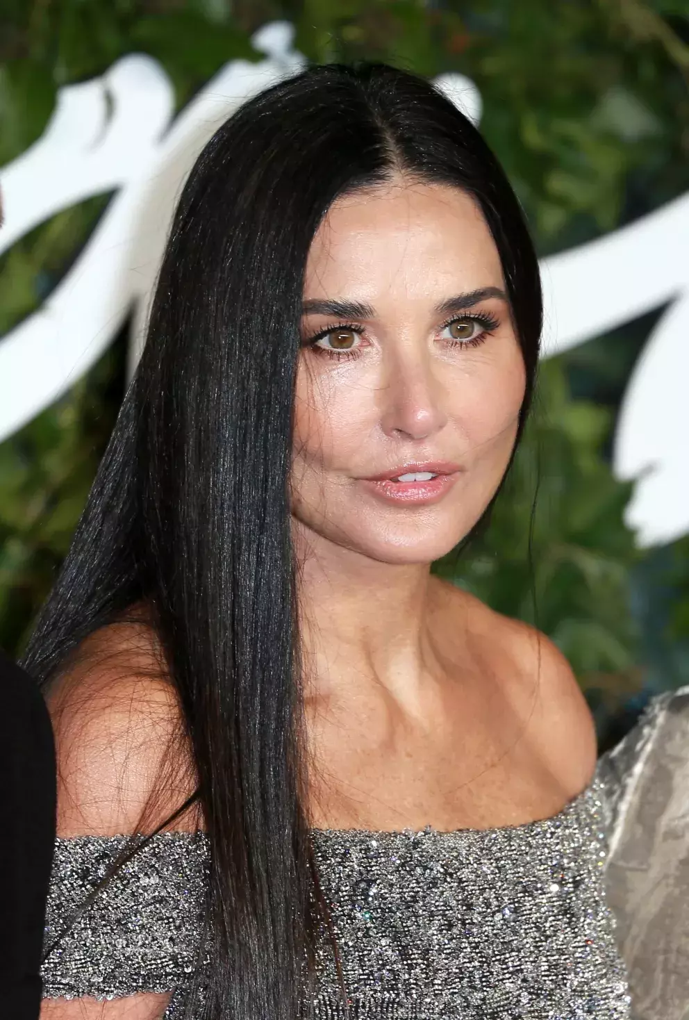 Foto 4 k článku Herečka Demi Moore vyvedla na akci svoji dceru. Věkový rozdíl téměř 30 let byste těžko poznali, vypadají jako sestry