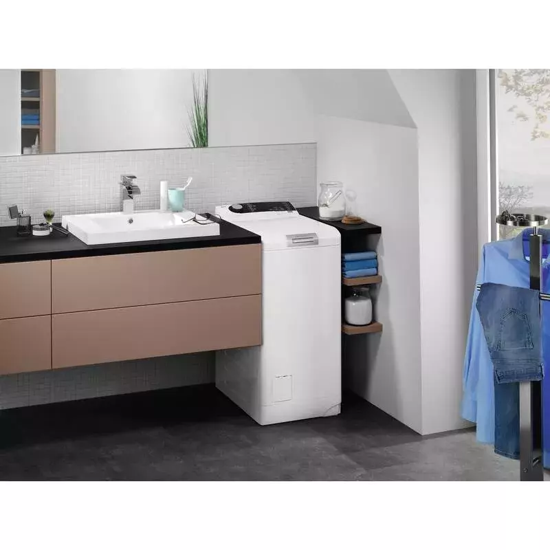 Vrchem plněná pračka