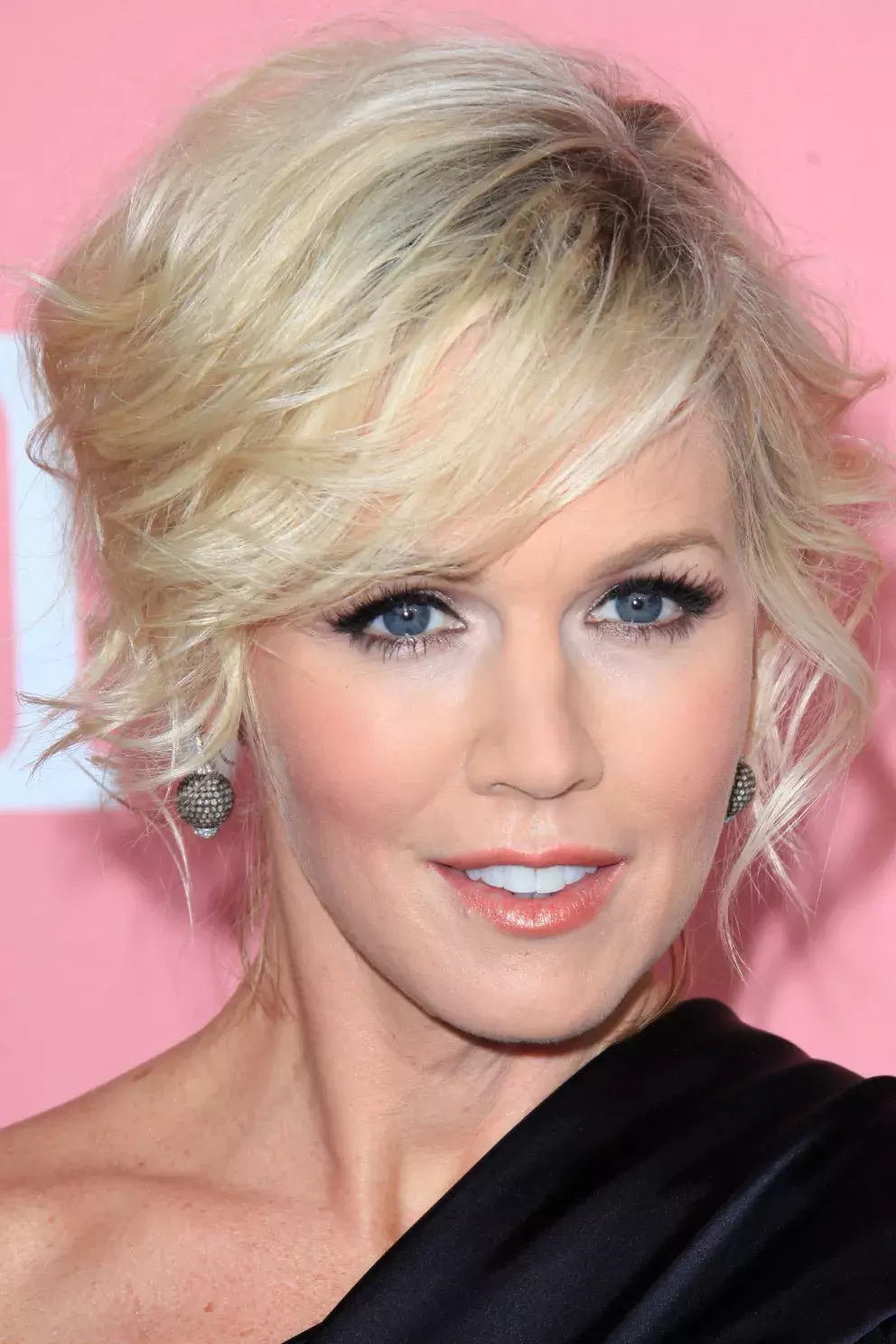 Foto 8 k článku Hvězda 90. let Kelly z Beverly Hills 90210 oslavila půl století. Podívejte se, jak vypadá dnes svůdná kráska, která popírá botox