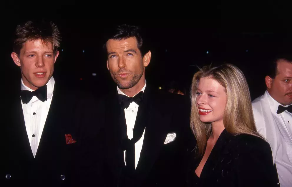 Foto 1 k článku Vnučka agenta 007 Pierce Brosnana je hvězdou OnlyFans. Nejnovější fotografie v růžovém prádle odhalily téměř vše