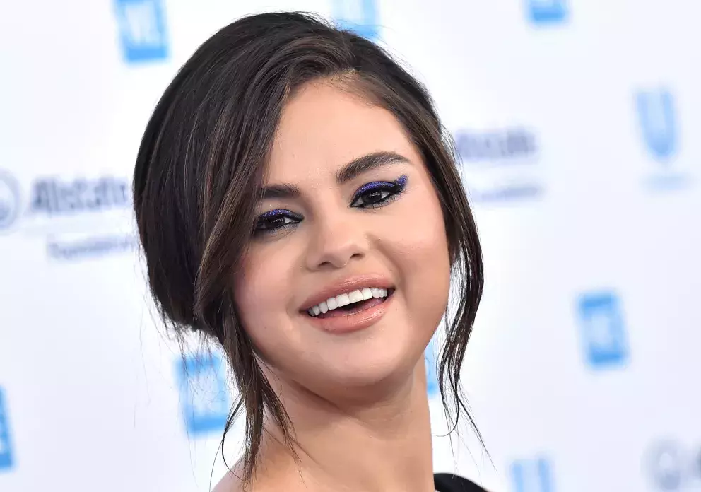 Foto 5 k článku Selena Gomez ukázala svou tvář bez make-upu. Po šikaně ohledně své váhy to nenávistníkům znovu natřela