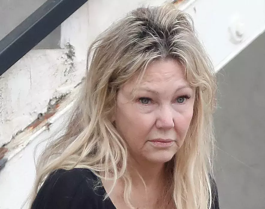 Heather nevypadá vůbec dobře.