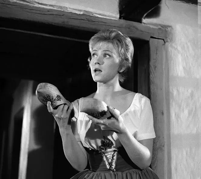 Foto 8 k článku Oblíbená hvězda seriálu Ulice: Jaroslava Obermaierová se, i v téměř 80 letech, musí otáčet. Údajně živí svého syna